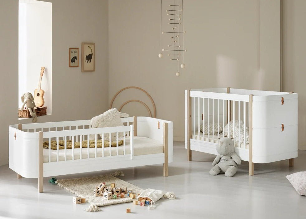OLIVER FURNITURE - 041457 - Kit De Conversion - Lit Bébé Évolutif Mini+, Kit Famille (complément Au Lit Bébé Évolutif Mini+, Avec Kit Junior Inclus, Blanc/chêne Et Blanc)