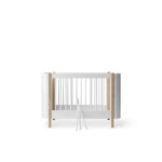 OLIVER FURNITURE - Lit Bébé Évolutif Wood Mini+, Avec Kit Junior Inclus, Blanc/Chêne