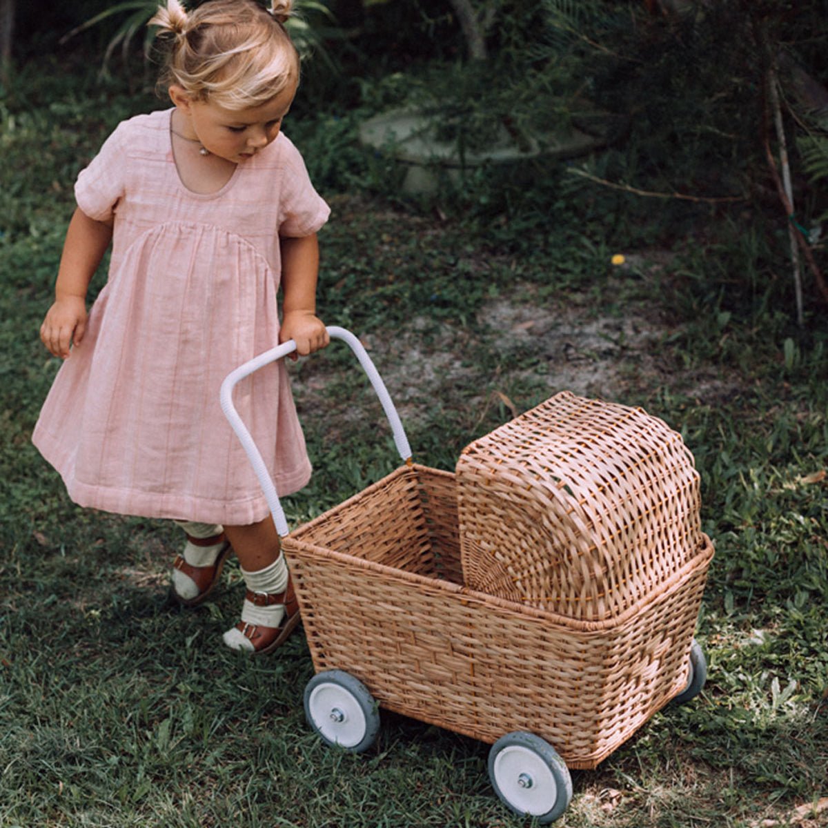 OLLI ELLA - Landau Chariot Poupées Strolley en Rotin - Naturel