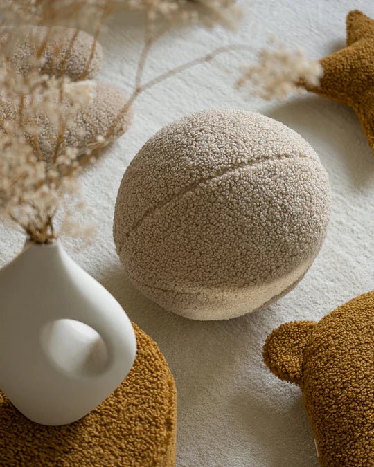 WIGIWAMA - Coussin Boule Molletonné - Biscuit