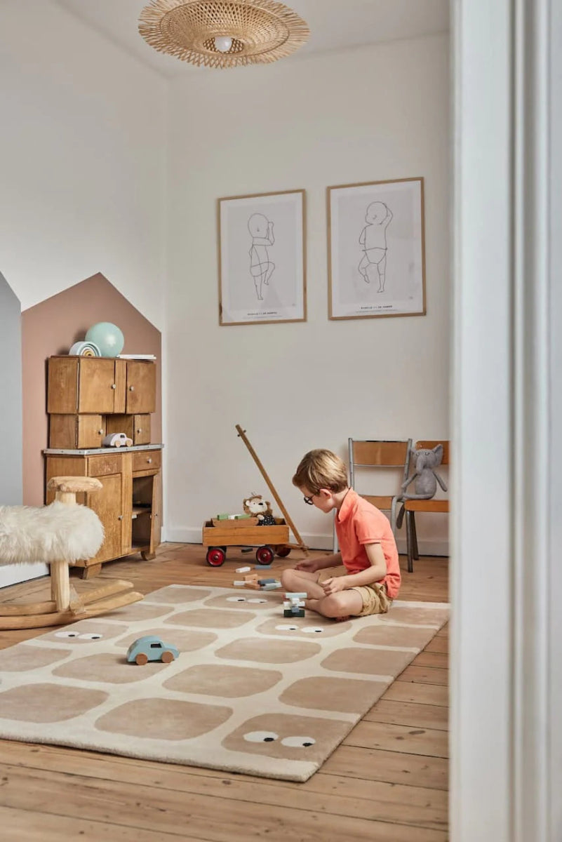 BLEUU - STUDIO - Tapis Enfant Bidules Beige 120 x 170 Cm