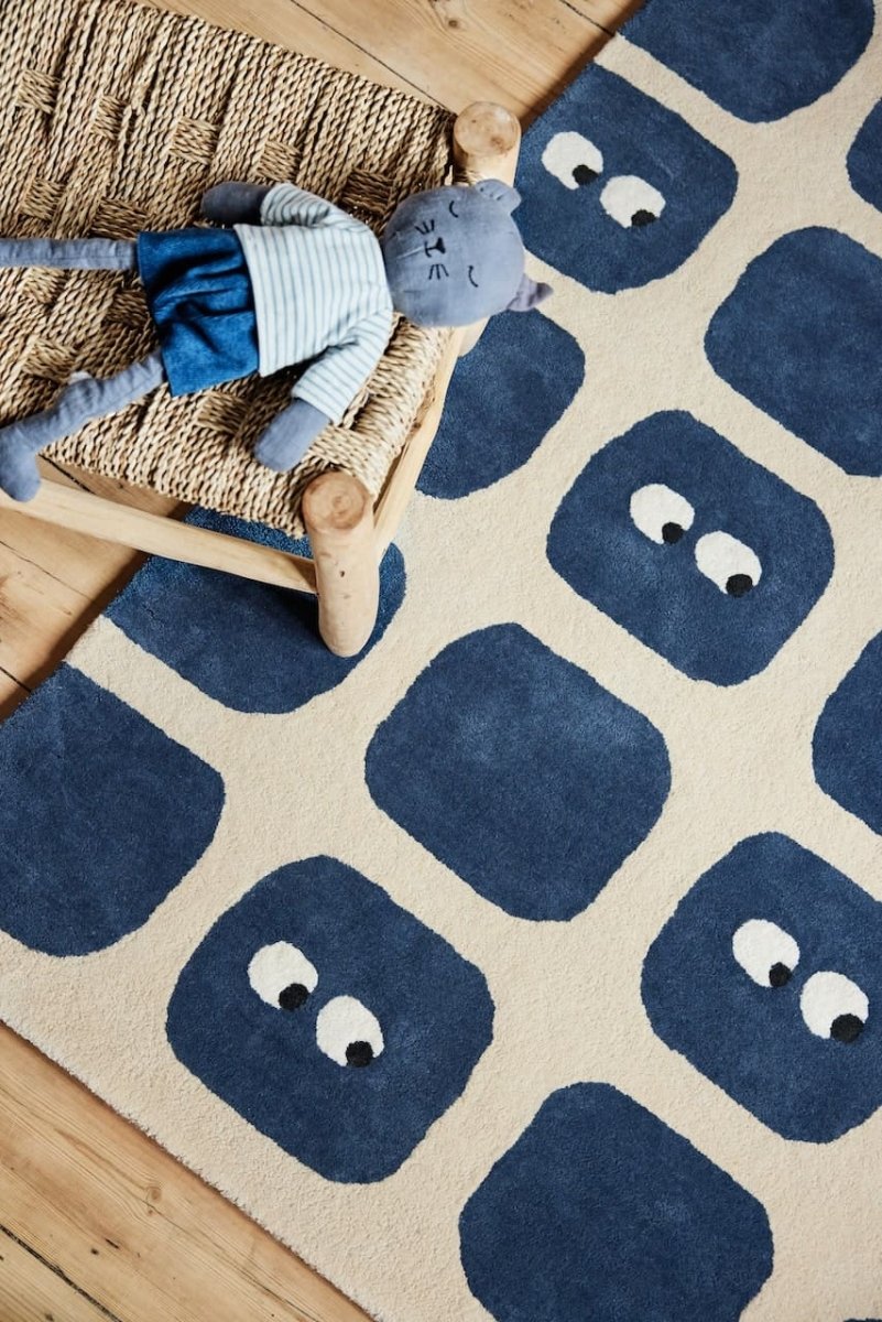 BLEUU - STUDIO - Tapis Enfant Bidules Marine 100 x 130 Cm