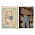 MAILEG - Souris Bébé "Sleepy Wakey" Dans Sa Boîte - Bleu